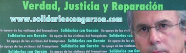 Foto del cartel del acto en apoyo a Garzón en la Plaza Mayor de Madrid el 19 de marzo de 2011